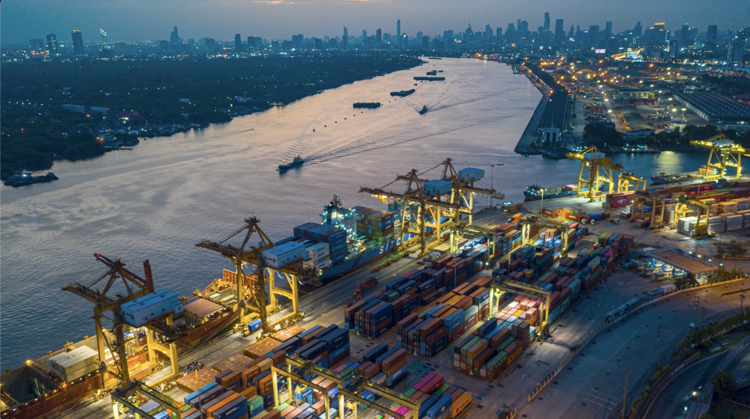 Ship Buildings with containers in on shores.
